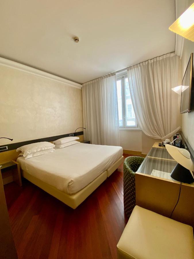 Hotel Sanpi Milano Esterno foto