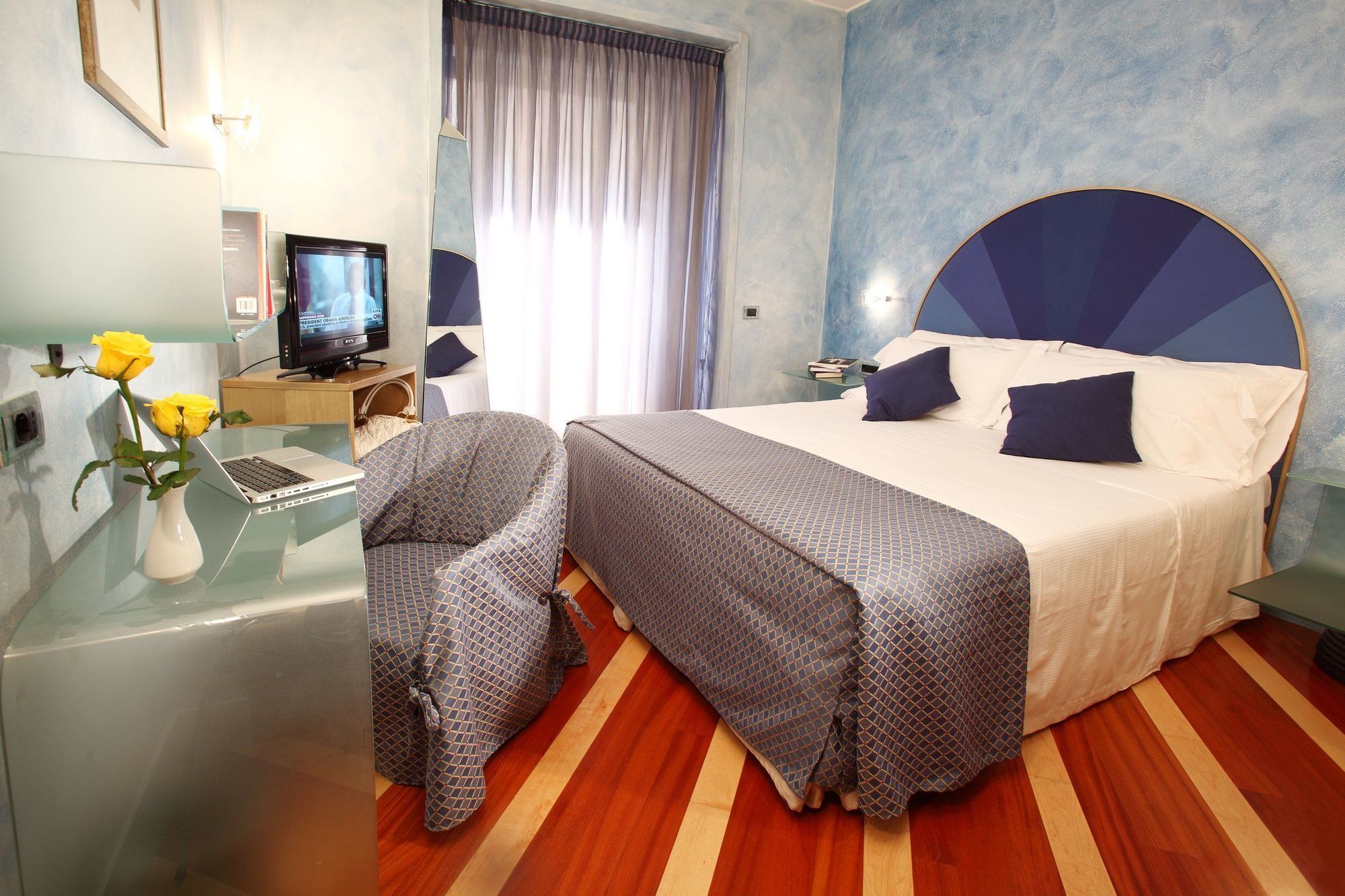 Hotel Sanpi Milano Esterno foto
